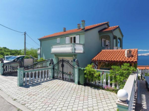 Nice apartment with swimming pool for use